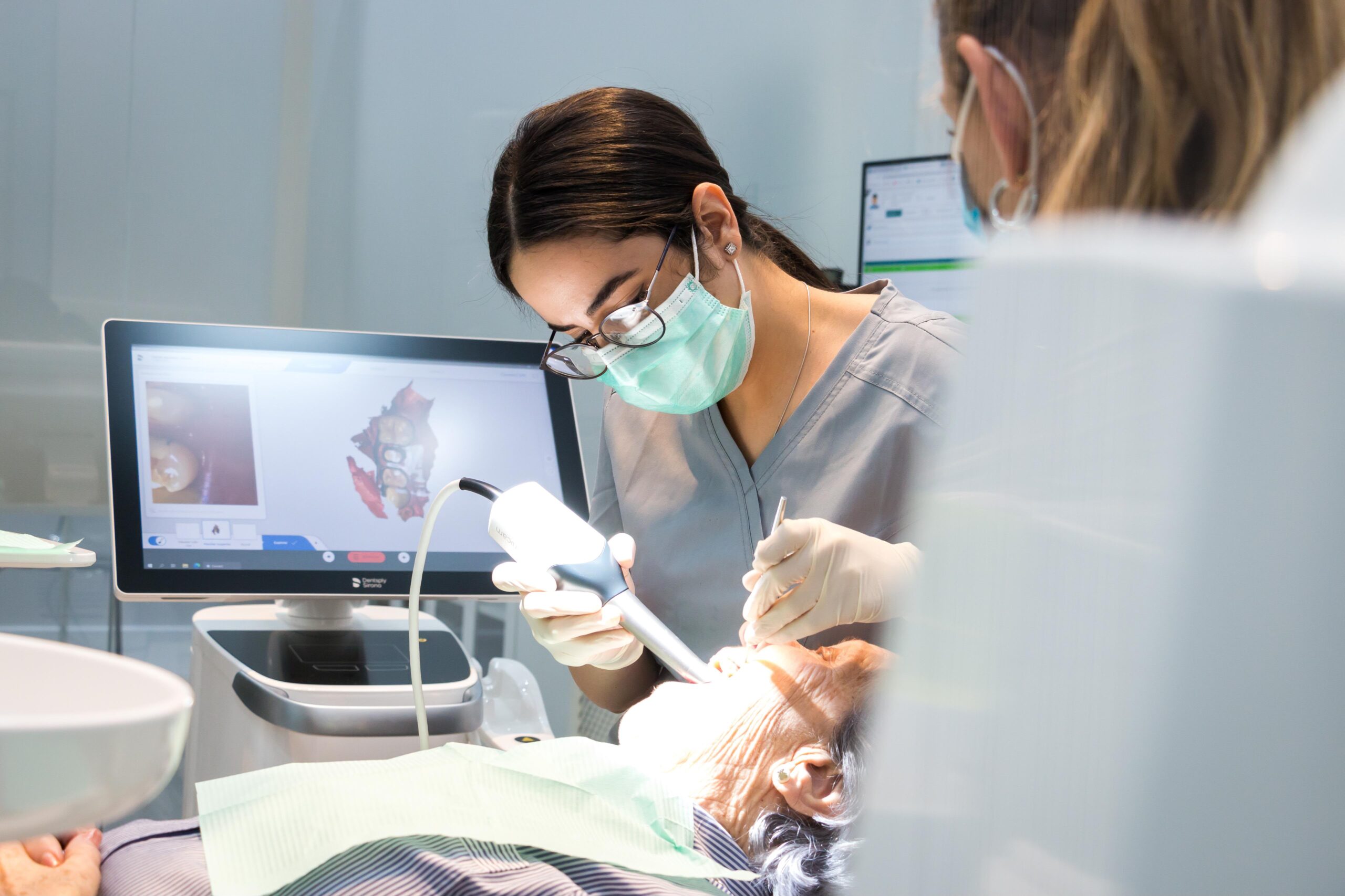 Endodoncia avanzada en clínica dental AlphaDent Madrid